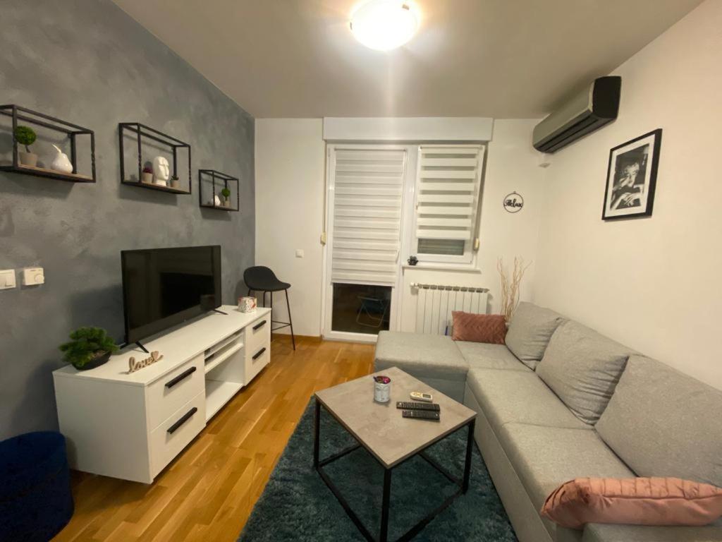 Affordable Apartments 8 Загреб Экстерьер фото